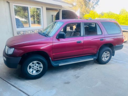 Used 1997 Toyota 4Runner 2WD image 1