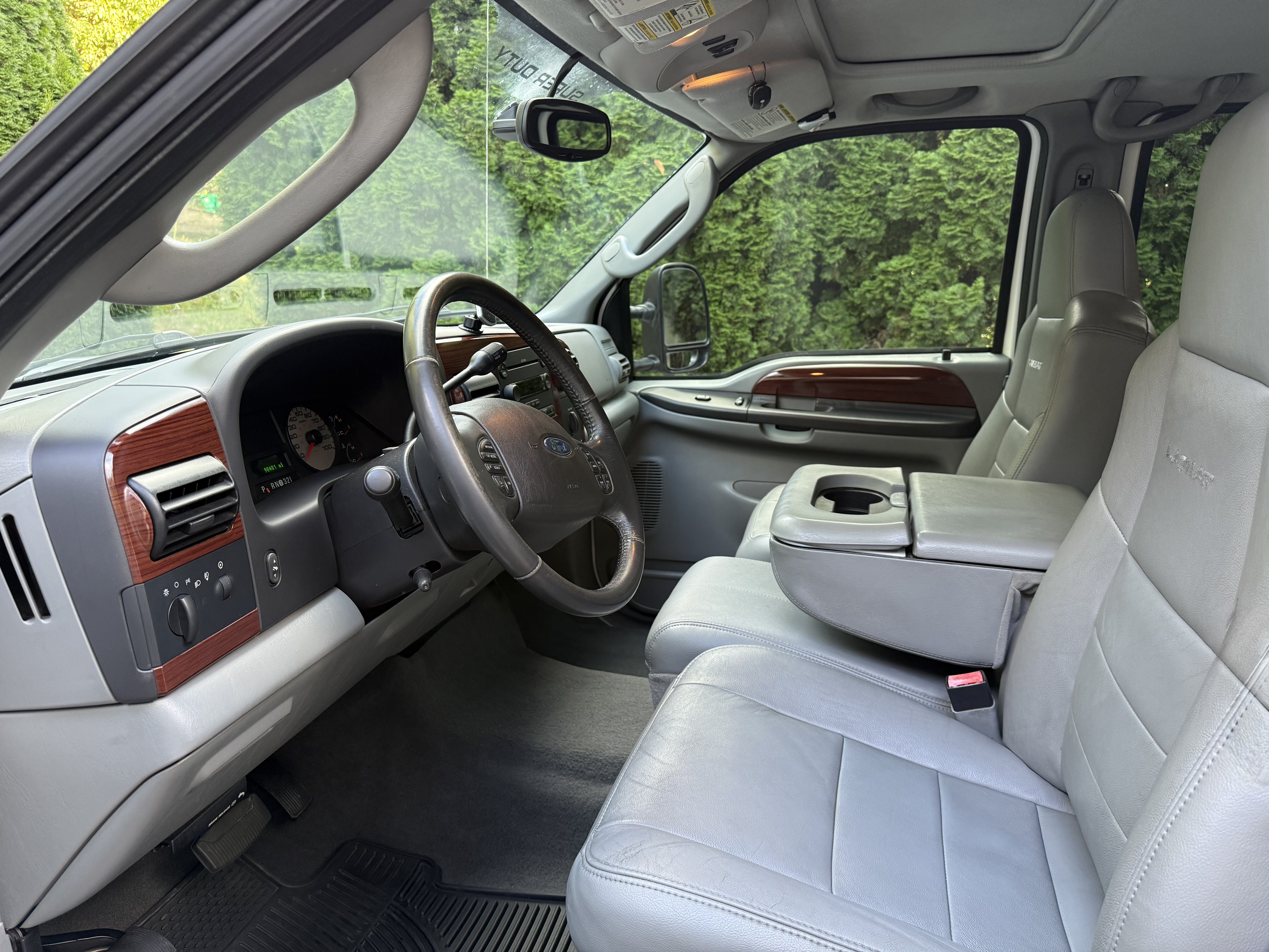 Used 2005 Ford F250 Lariat AWD/4WD image 5