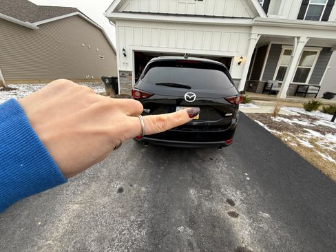 Used 2019 MAZDA CX-5 Touring image 9