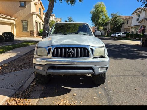 Used 2002 Toyota Tacoma PreRunner image 1