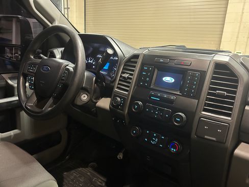 Used 2020 Ford F250 XL w/ STX Appearance Package image 14