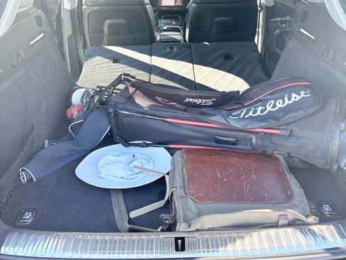 Used 2019 Audi e-tron Prestige w/ Prestige Package image 2