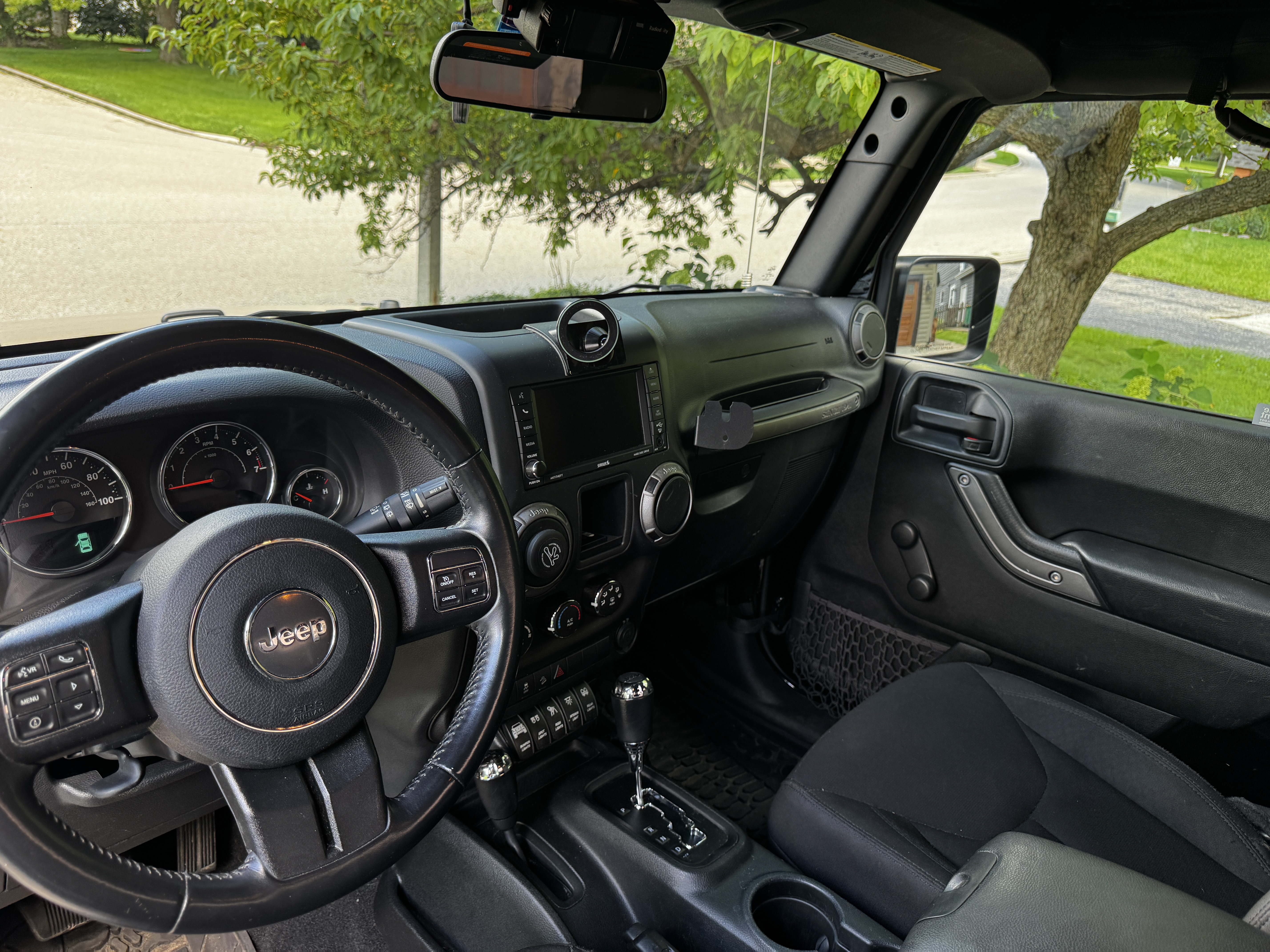 Used 2017 Jeep Wrangler Sport AWD/4WD image 6