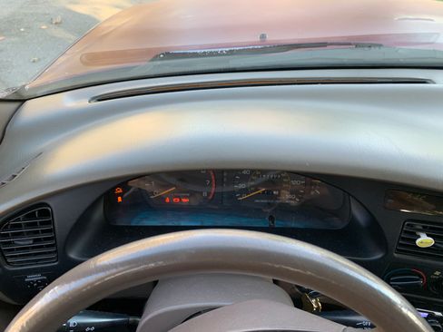 Used 1996 Toyota Camry LE image 10