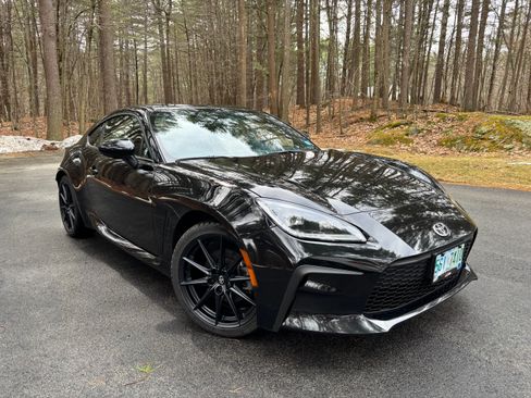 Used 2025 Toyota GR86 Premium w/ ALL Weather Mat Package (TMS) image 1