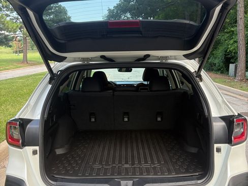 Used 2021 Subaru Outback Limited AWD/4WD image 11