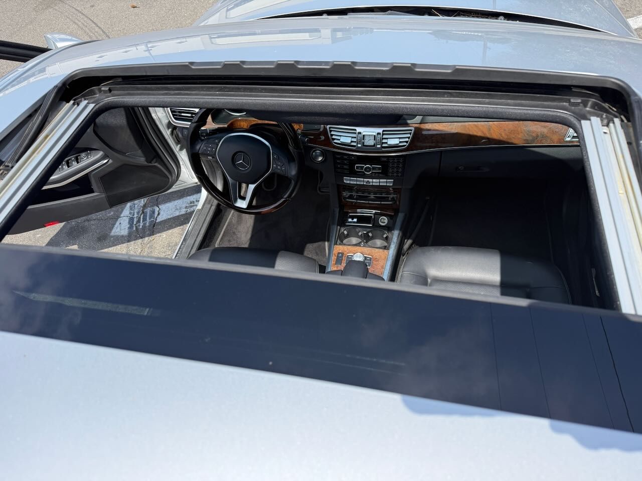 Used 2014 Mercedes-Benz E 350 4MATIC Sedan image 5
