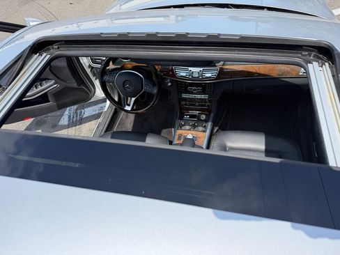 Used 2014 Mercedes-Benz E 350 4MATIC Sedan image 5