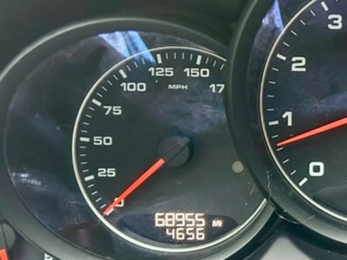 Used 2018 Porsche Cayenne image 14