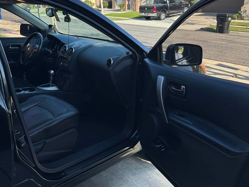 Used 2010 Nissan Rogue SL w/ Leather Pkg image 15