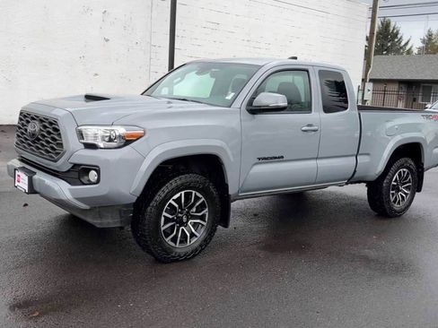 Used 2021 Toyota Tacoma TRD Sport w/ TRD Premium Sport Package image 2