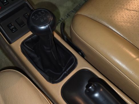 Used 1997 Porsche 911 Cabriolet image 28