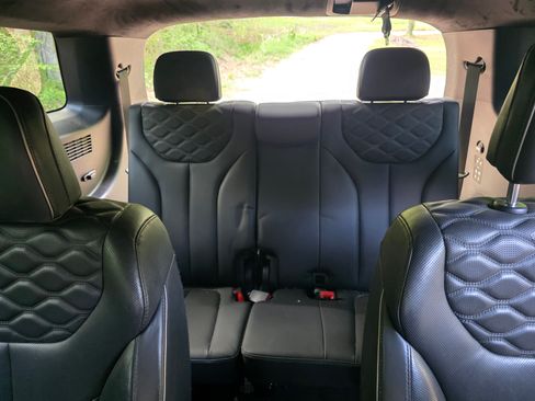 Used 2022 Hyundai Palisade Calligraphy image 12