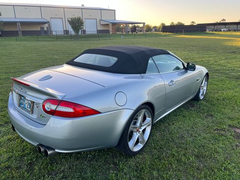Used 2015 Jaguar XKR R RWD image 6