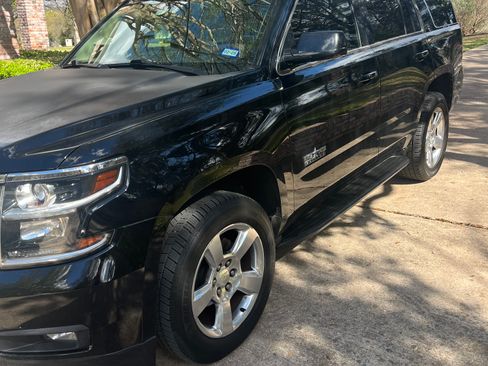 Used 2015 Chevrolet Tahoe LT w/ Luxury Package image 2