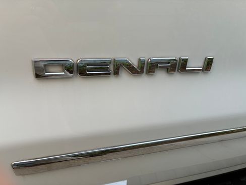 Used 2014 GMC Sierra 1500 Denali AWD/4WD image 2