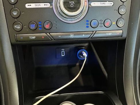 Used 2017 Ford Fusion Titanium image 15