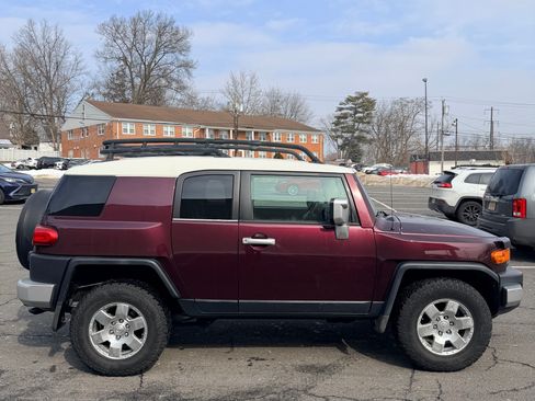 Used 2007 Toyota FJ Cruiser 4WD image 4