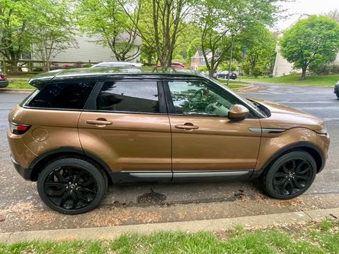 Used 2015 Land Rover Range Rover Evoque Pure Plus AWD/4WD image 2