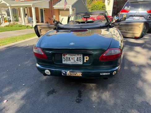 Used 1998 Jaguar XK8 Convertible image 8