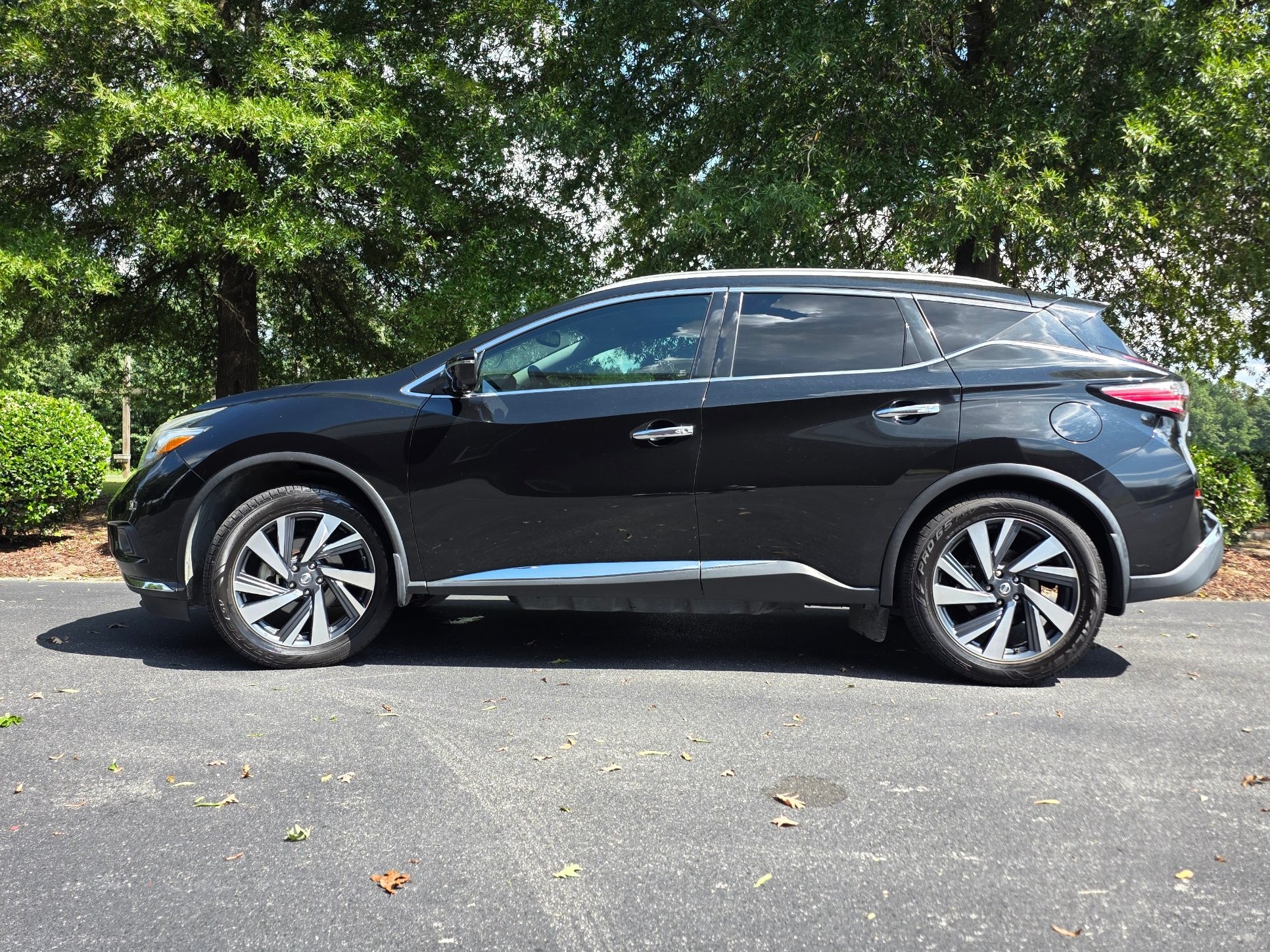 Used 2016 Nissan Murano Platinum w/ Platinum Technology Package FWD image 1