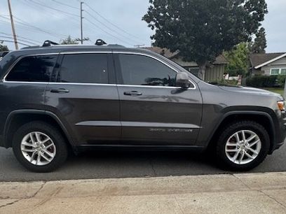 Used 2017 Jeep Grand Cherokee Laredo w/ Quick Order Package 2BE
