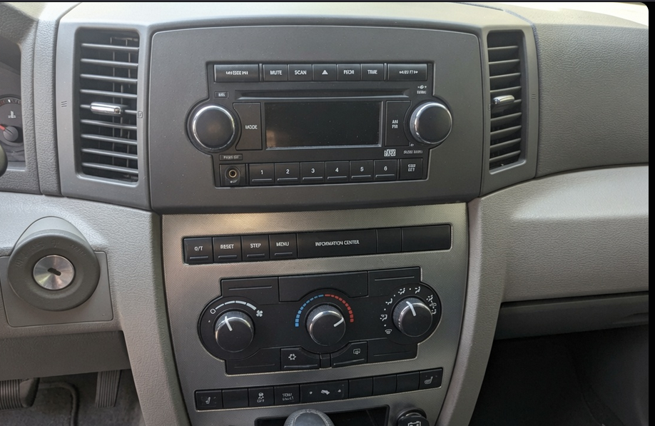 Used 2006 Jeep Grand Cherokee Laredo AWD/4WD image 21