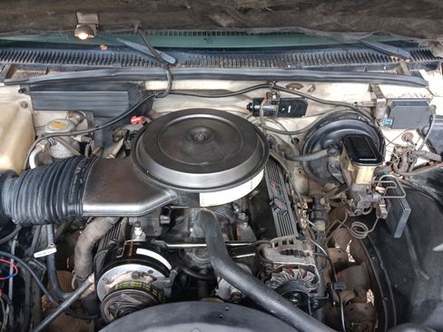 Used 1992 Chevrolet Silverado 2500 4x4 Regular Cab image 13