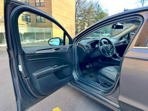 Used 2014 Ford Fusion Titanium image 5