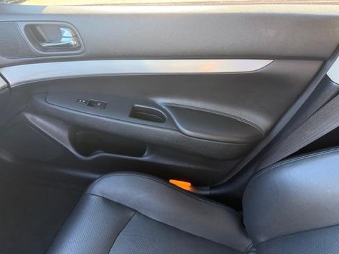 Used 2015 INFINITI Q40 AWD image 15
