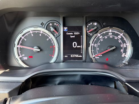 Used 2021 Toyota 4Runner TRD Off-Road Premium w/ Moonroof Package AWD/4WD image 12