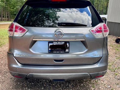 Used 2016 Nissan Rogue S w/ Appearance Package AWD/4WD image 6