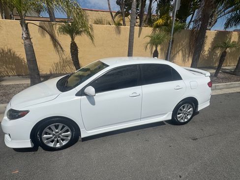 Used 2010 Toyota Corolla S image 1
