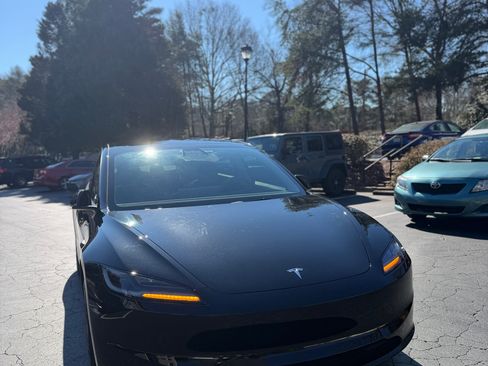 Used 2025 Tesla Model 3 Long Range image 2