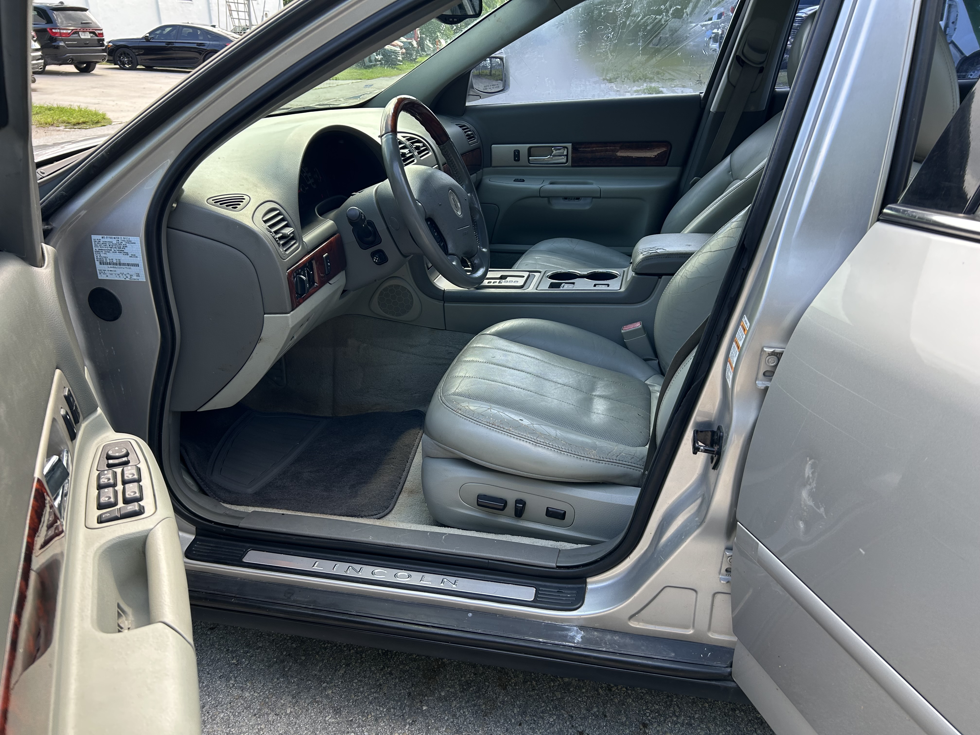 Used 2003 Lincoln LS RWD image 14