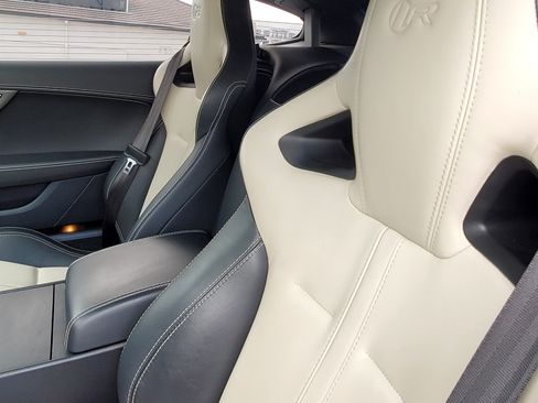 Used 2015 Jaguar F-TYPE R RWD image 13