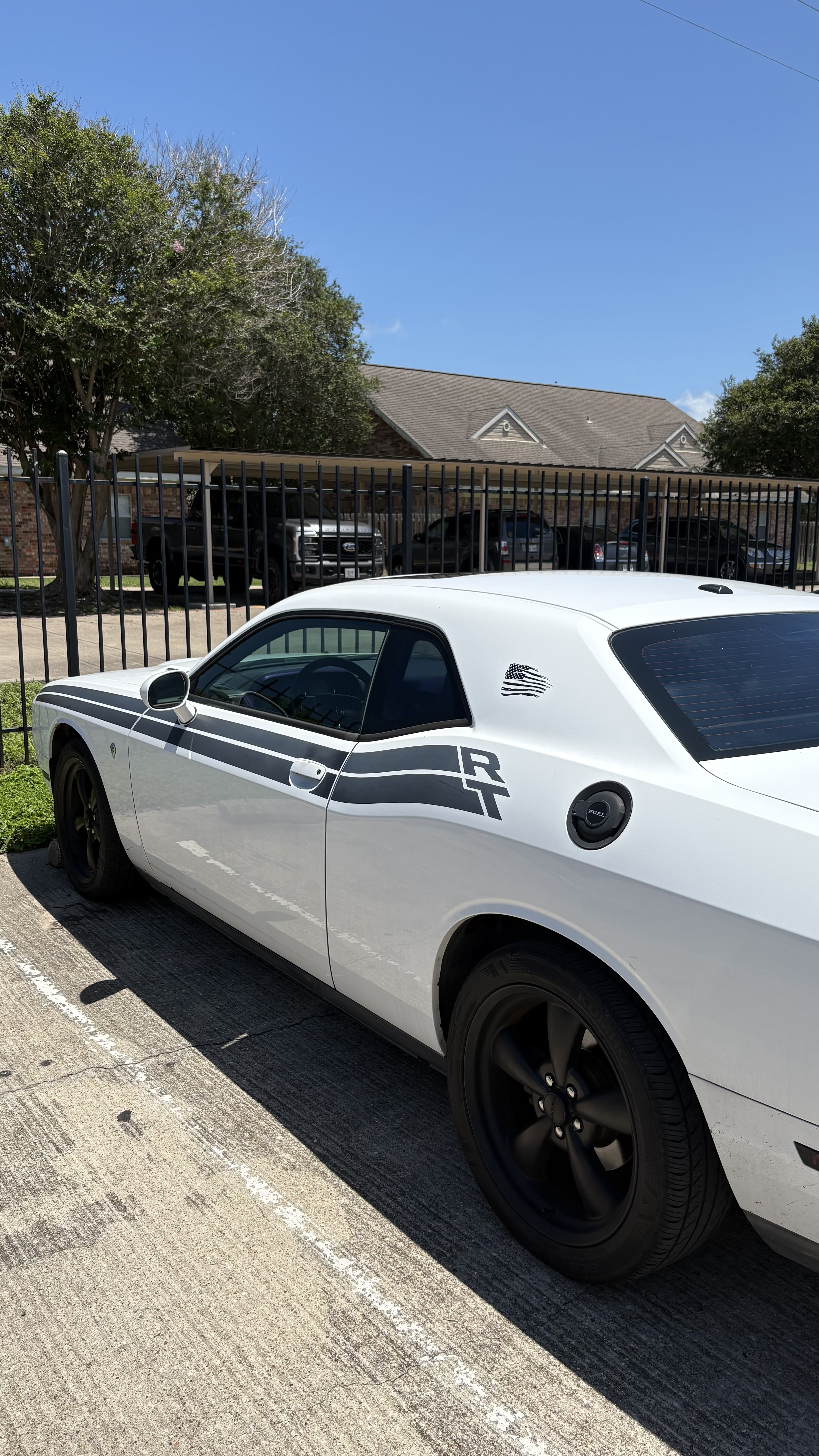 Used 2011 Dodge Challenger R/T RWD image 4