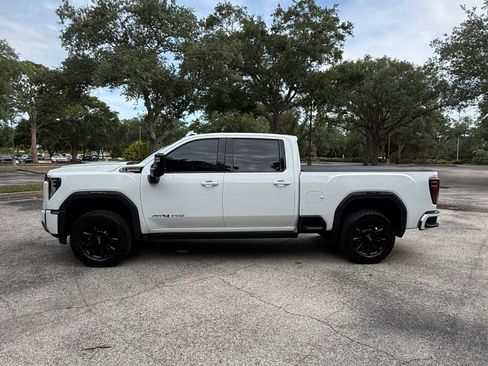 Used 2025 GMC Sierra 2500 AT4 w/ AT4 Premium Plus Package AWD/4WD image 5
