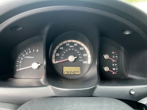 Used 2005 Kia Sportage LX FWD image 10