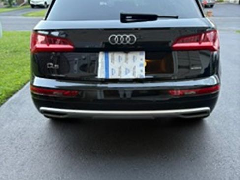 Used 2019 Audi Q5 2.0T Premium Plus w/ Premium Plus Package AWD/4WD image 6