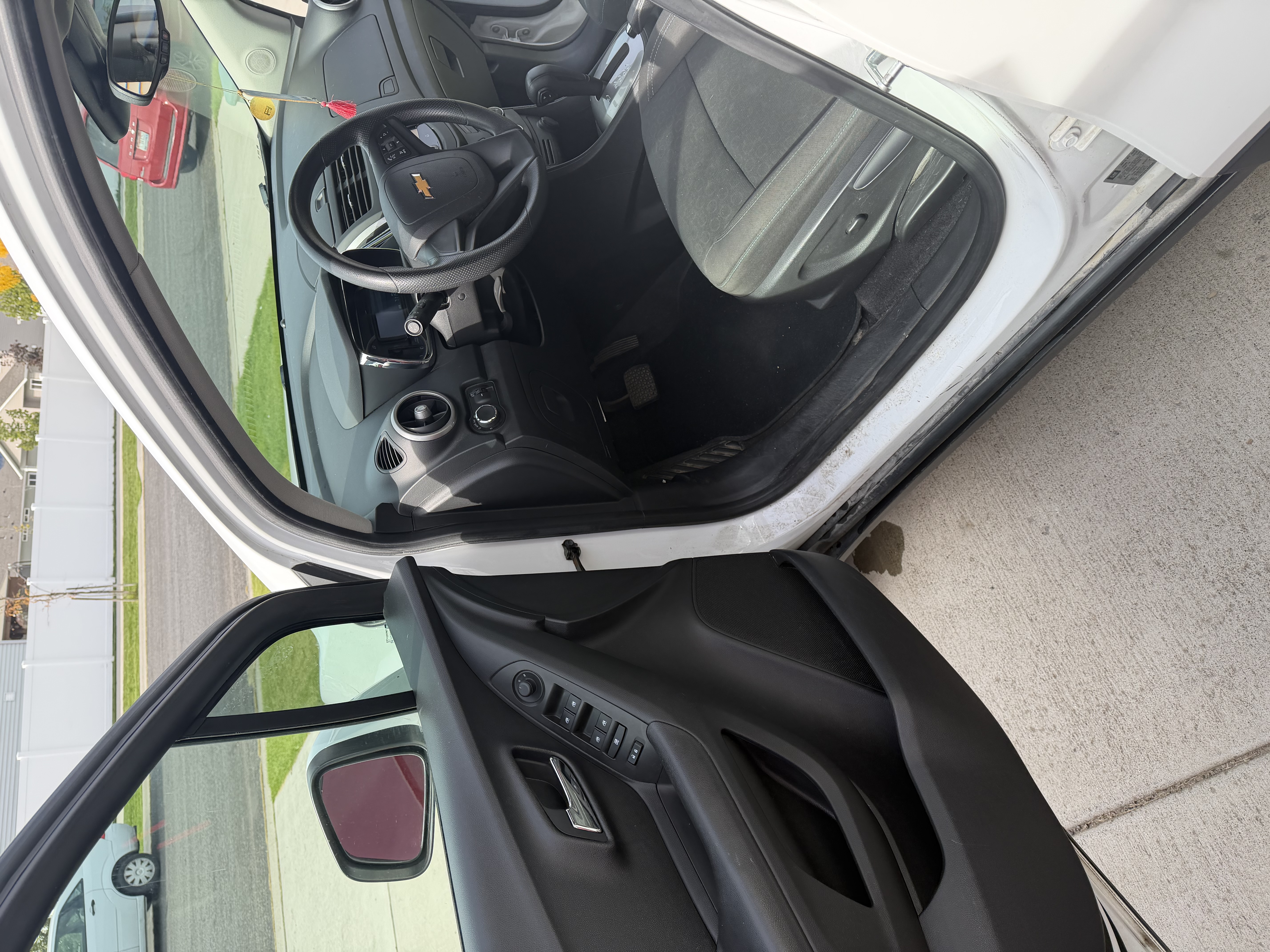 Used 2015 Chevrolet Trax LS w/ LPO, Cargo Package AWD/4WD image 10