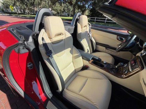 Used 2014 Mercedes-Benz SLK 250 image 20