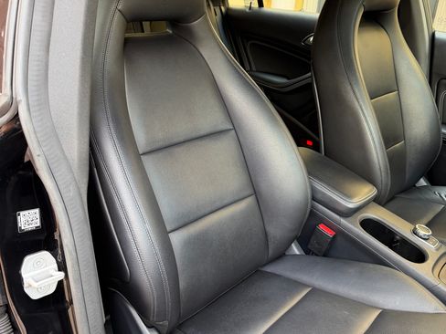 Used 2015 Mercedes-Benz CLA 250 image 10