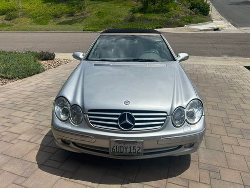 Used 2005 Mercedes-Benz CLK 320 Cabriolet image 2