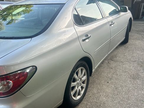 Used 2003 Lexus ES 330 w/ Premium Pkg FWD image 5
