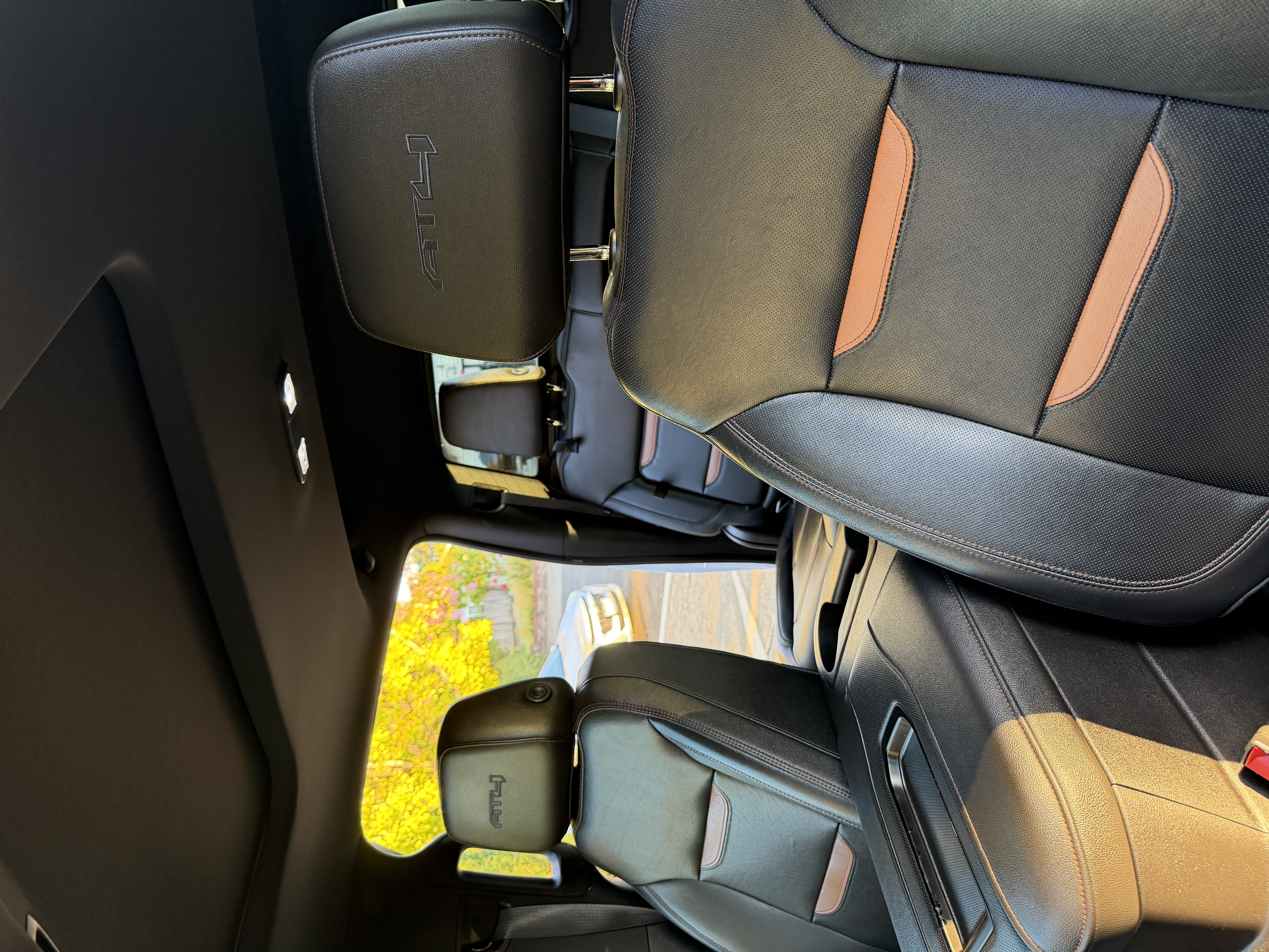 Used 2019 GMC Sierra 1500 AT4 w/ AT4 Preferred Package AWD/4WD image 14