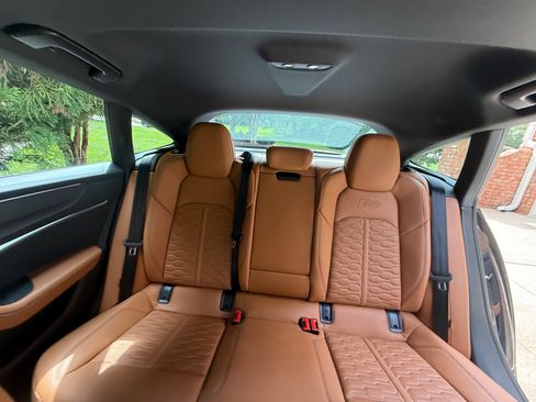 Used 2025 Audi RS 7 Performance w/ Matte Carbon Package image 13