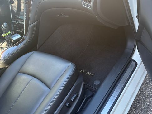 Used 2018 INFINITI Q50 Luxe w/ Cargo Package (L95) AWD/4WD image 8