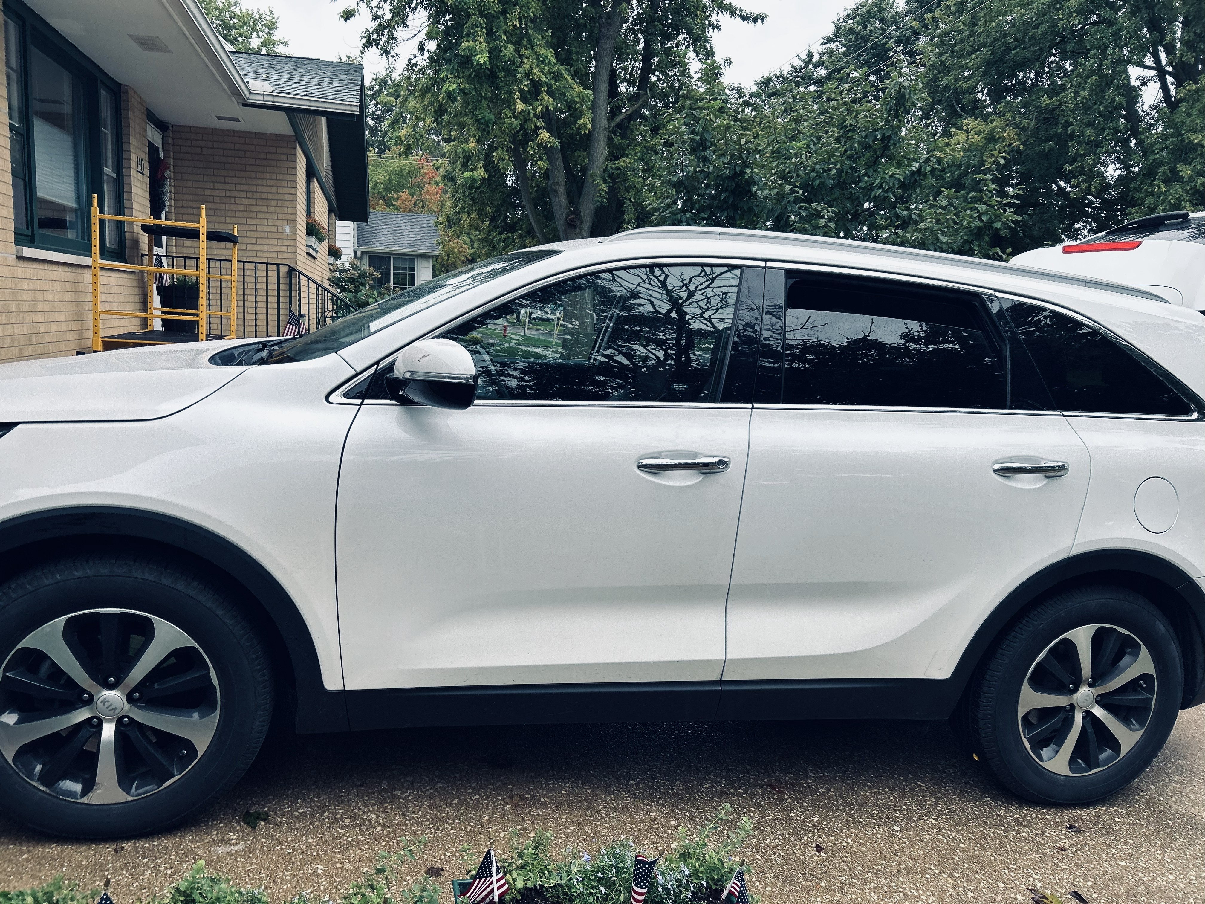 Used 2017 Kia Sorento EX FWD image 1