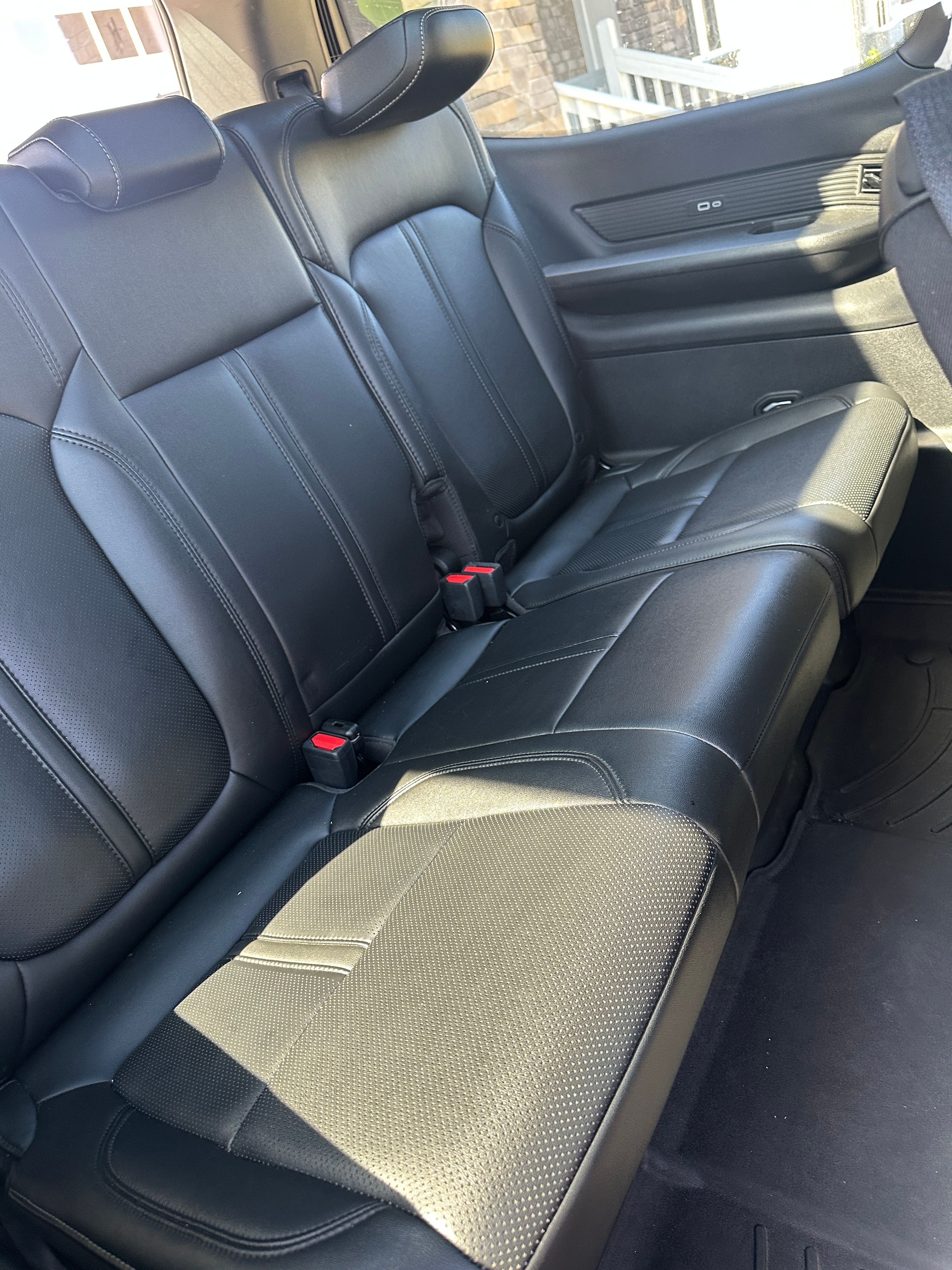Used 2024 Jeep Wagoneer 4WD w/ Premium Group I image 1